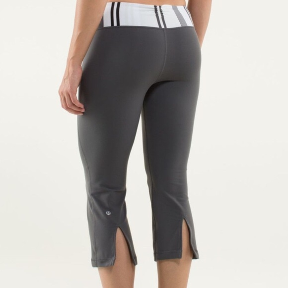Lululemon Gather And Crow Cropped Pant